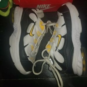 Nike air max plus size 8 boys